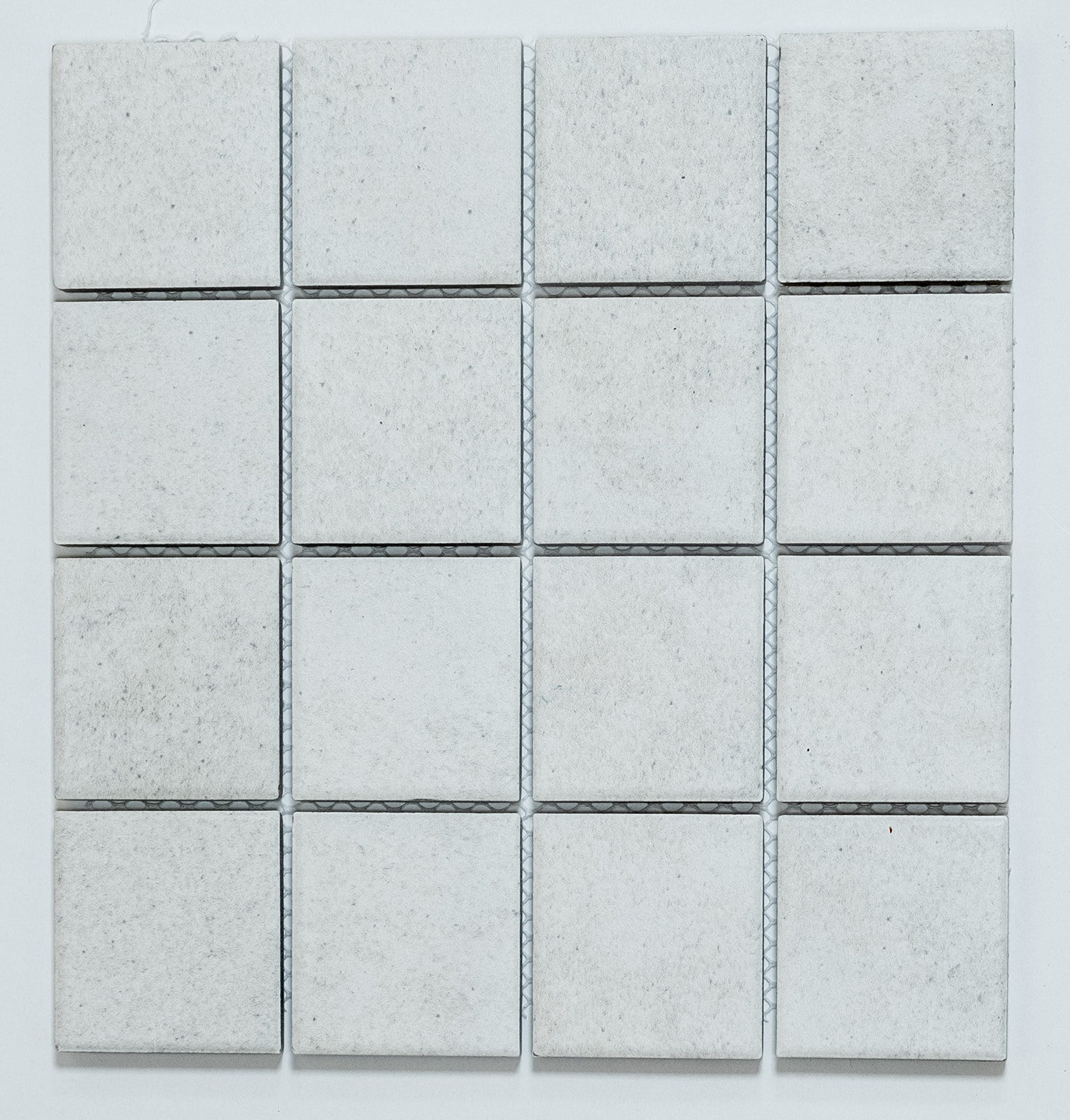 Mineral Blanco Mosaic 48mm R-11 a/slip (30×30)