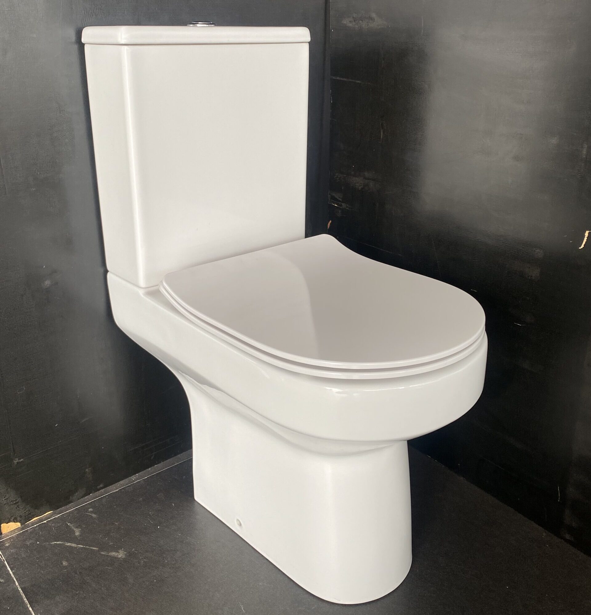 Pescara Open Back Toilet (Semi-Comfort Height)