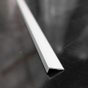 Angle Edge Chrome 900mm  (8mm Return)